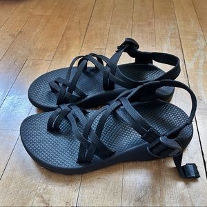 Chaco Women’s ZX2 Classic Sandal Black size 8